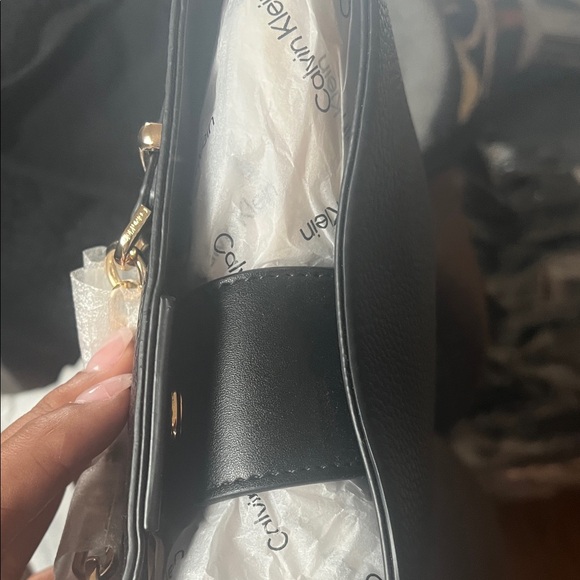 Calvin Klein Black Pebbled Leather Crossbody - Picture 4 of 6